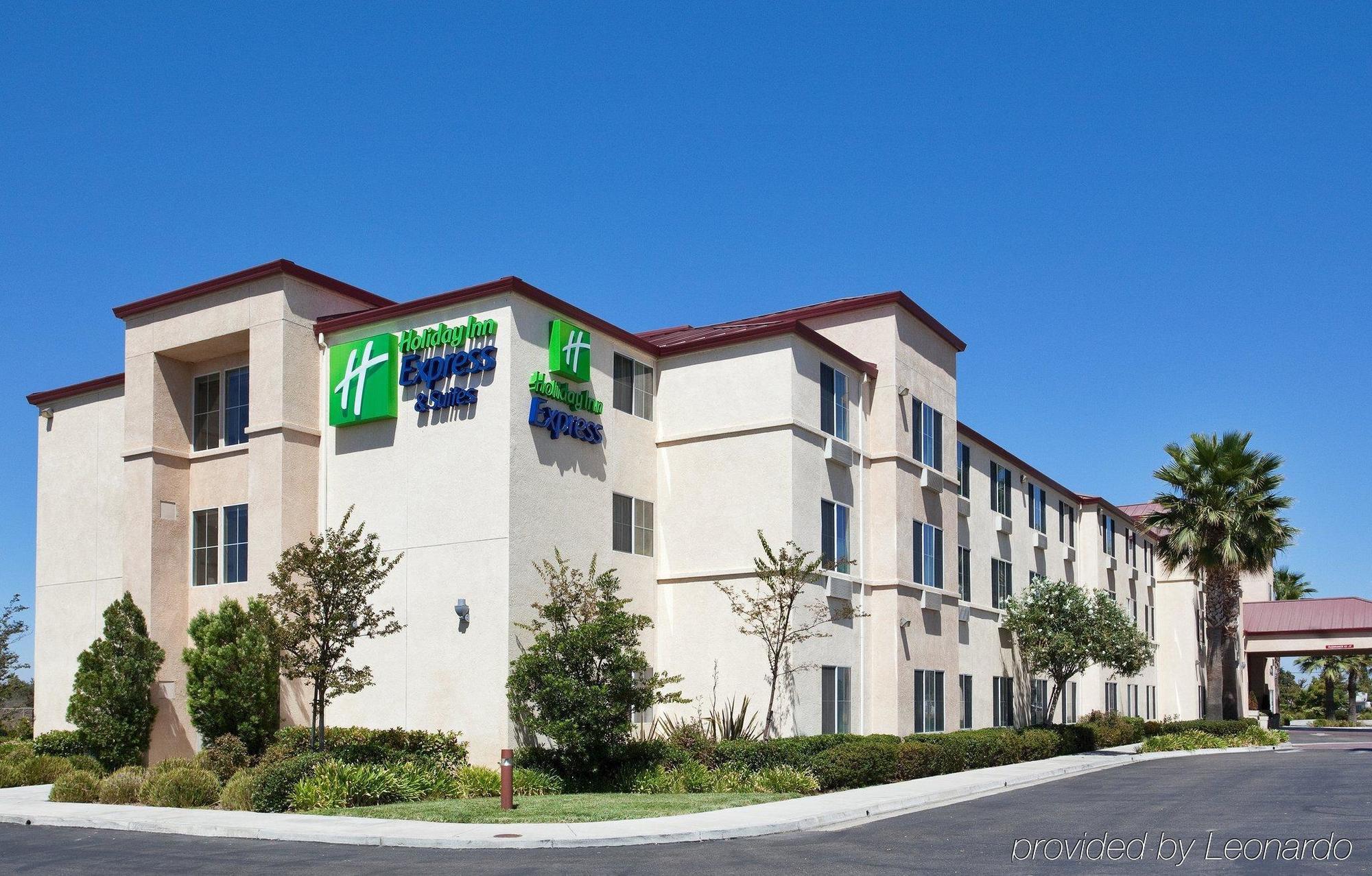 Holiday Inn Express & Suites Tracy By Ihg Exterior photo