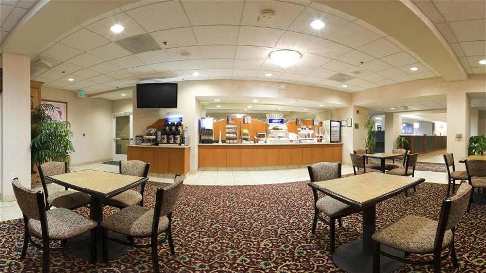 Holiday Inn Express & Suites Tracy By Ihg Exterior photo